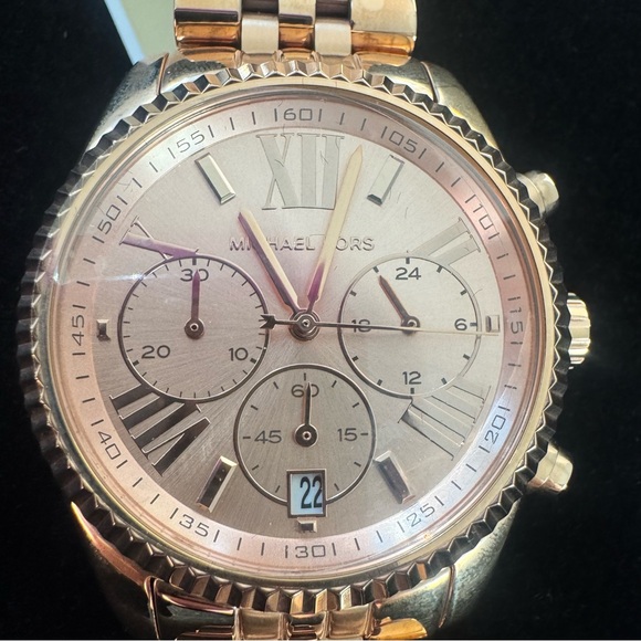 MICHAEL KORS MK5569 Lexington Rose Gold Tone Chronograph Watch - Picture 16 of 16